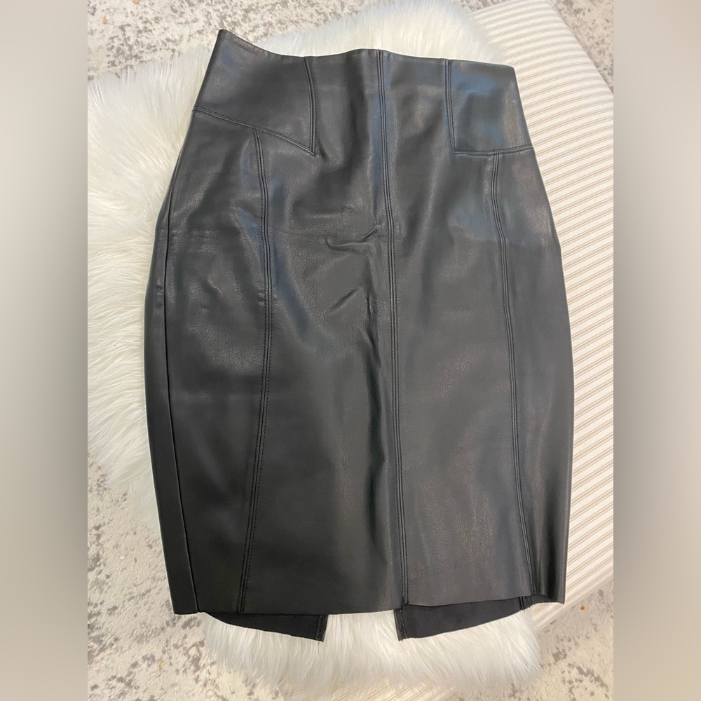Express faux leather pencil skirt size 4